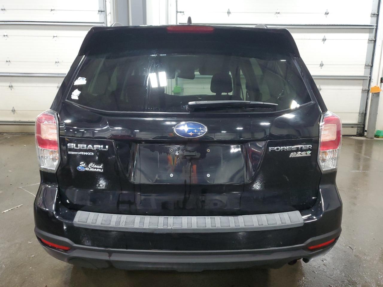 2017 Subaru Forester - Image 6
