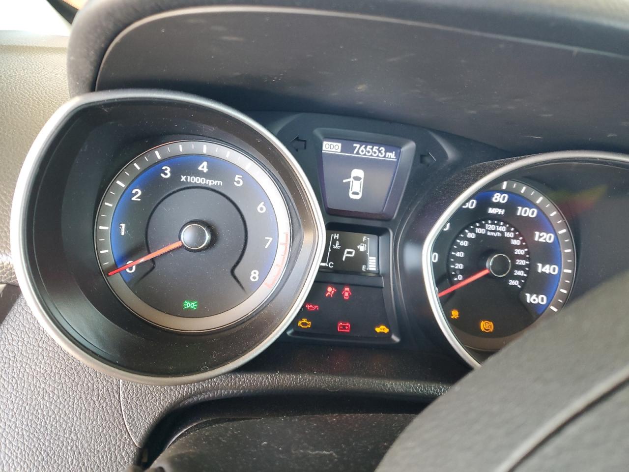 2016 Hyundai Elantra - Image 9