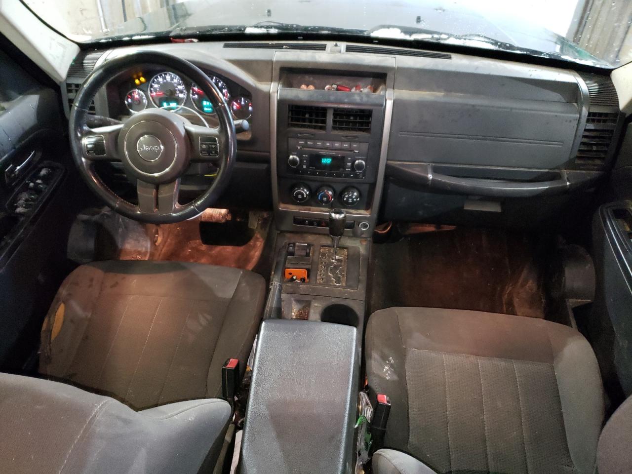 2012 Jeep Liberty (North America) - Image 8