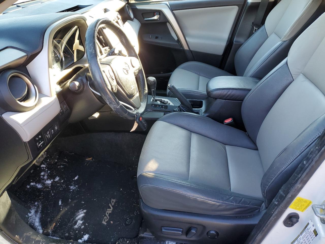 2014 Toyota RAV 4 - Image 7