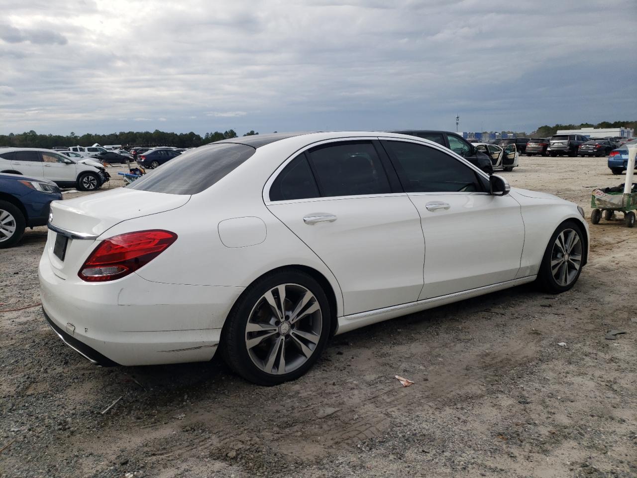 2015 Mercedes-Benz C-klasse - Image 3