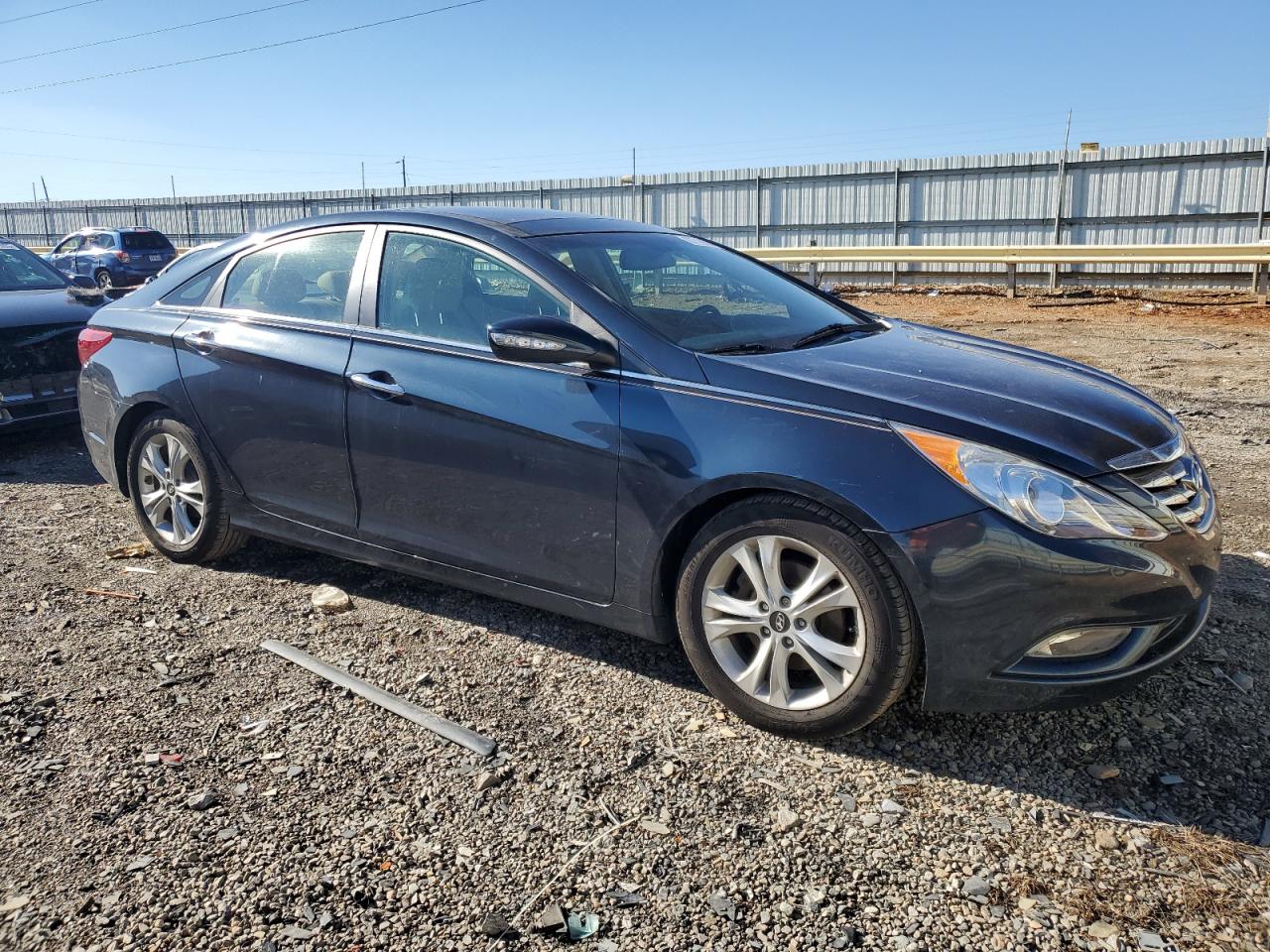 2013 Hyundai Sonata - Image 4