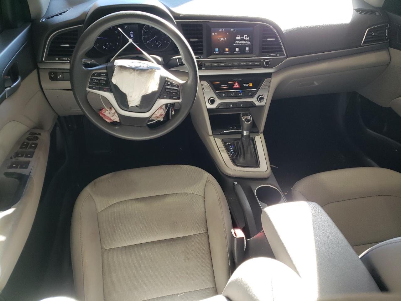 2018 Hyundai Elantra - Image 8