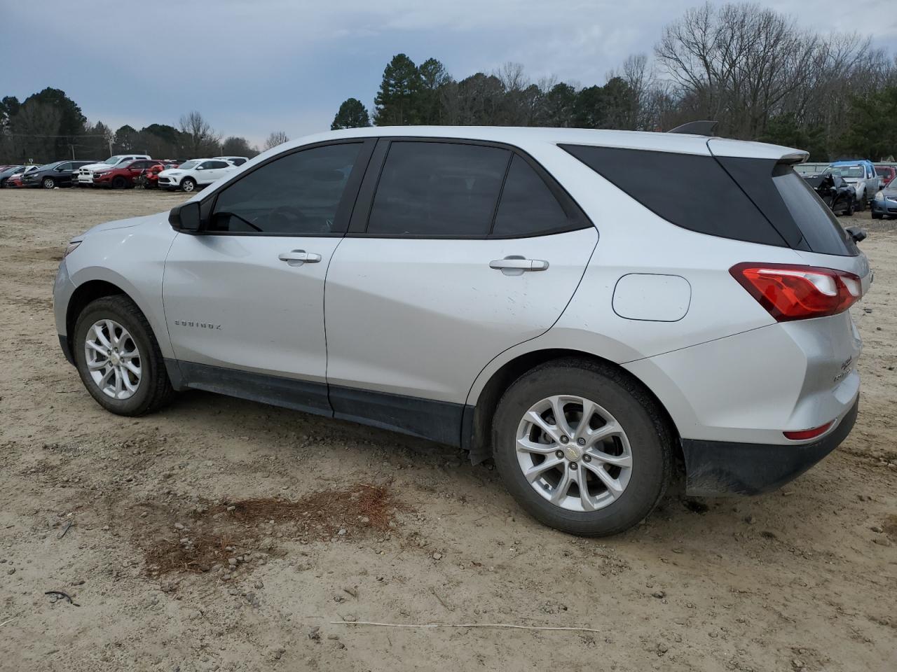 2020 Chevrolet Equinox - Image 2