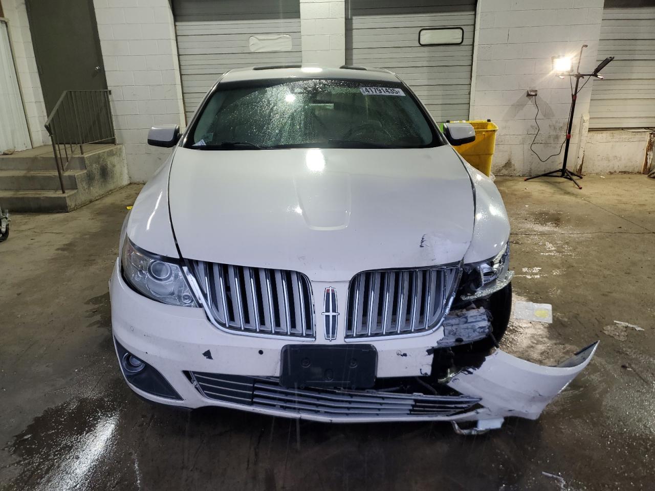 2009 Lincoln MKS - Image 5