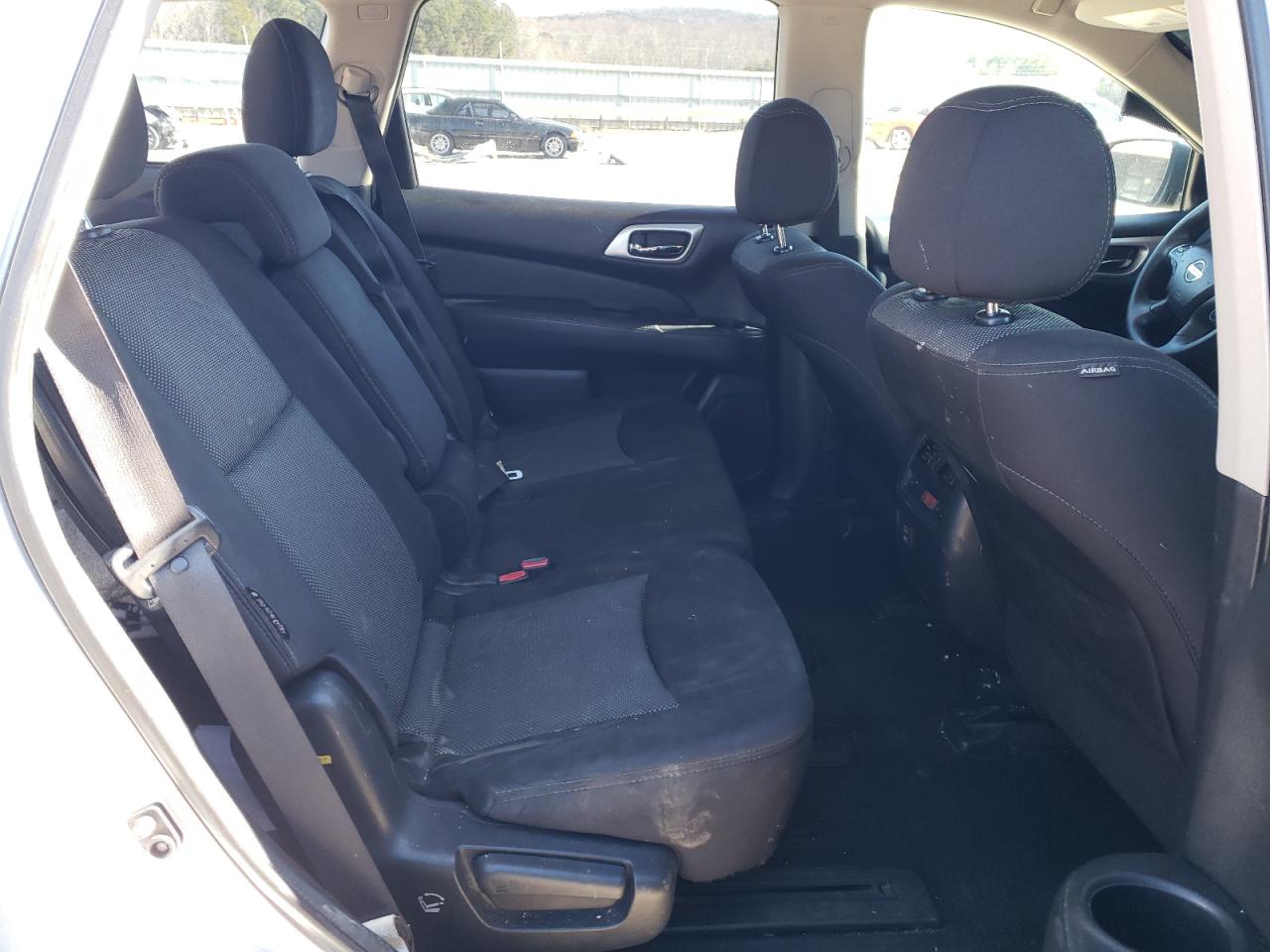 2018 Nissan Pathfinder - Image 11