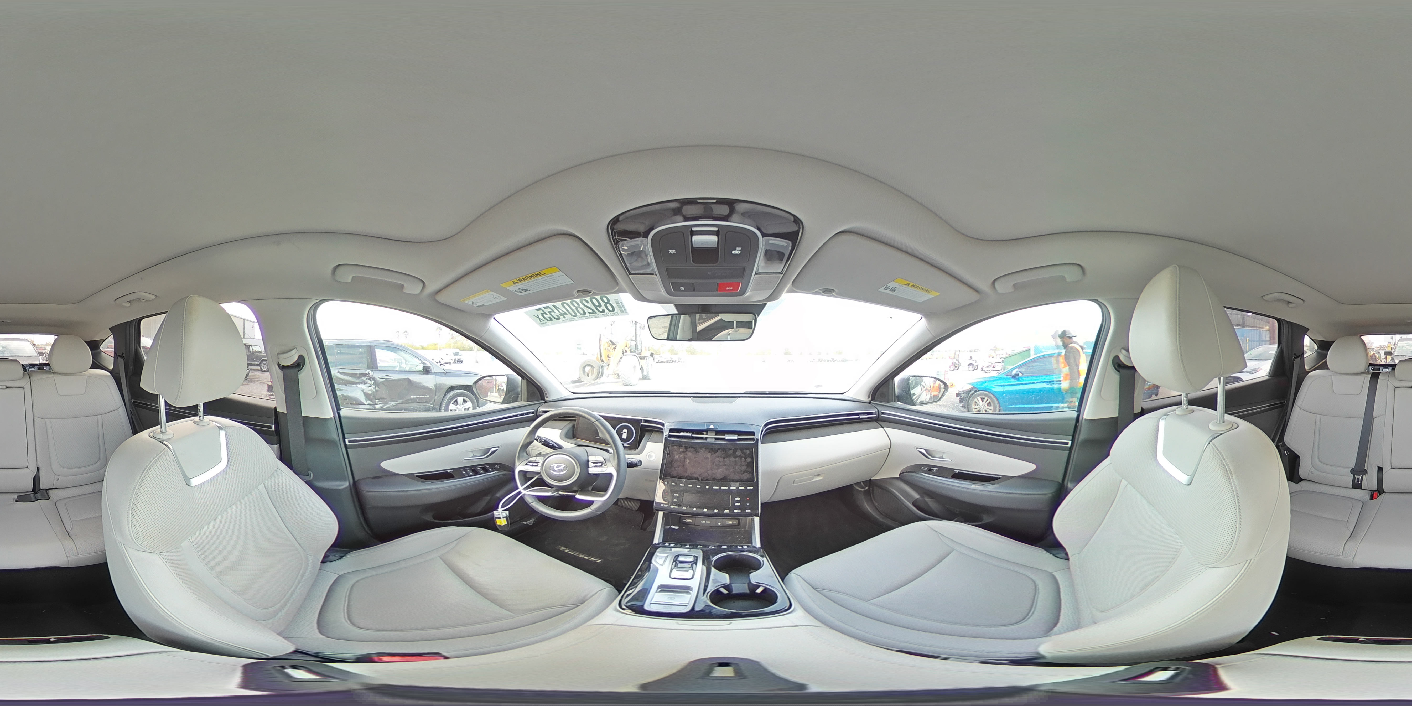 2022 Hyundai Tucson - Image 16