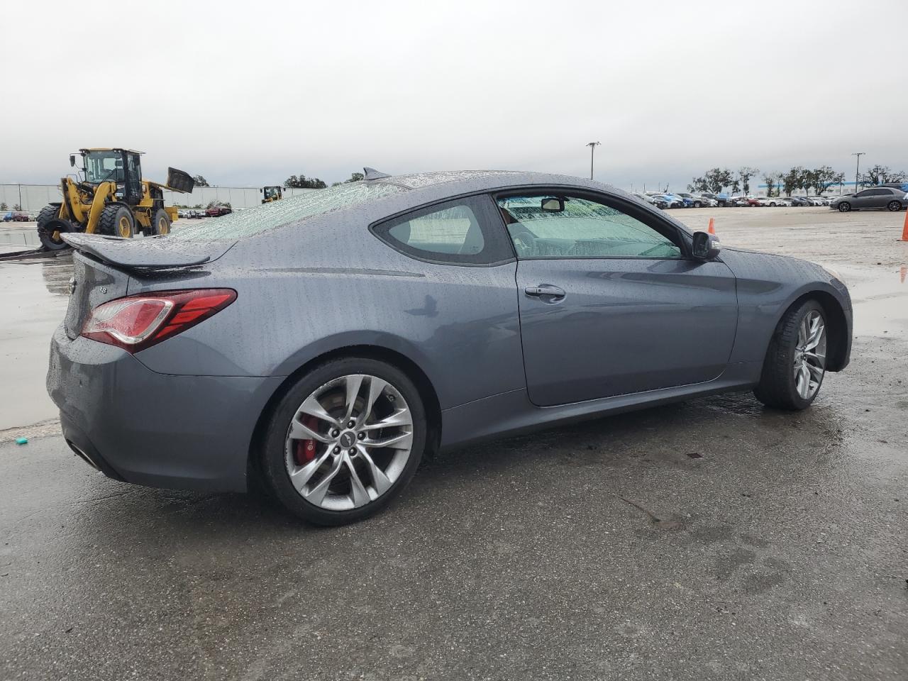 2015 Hyundai Genesis - Image 3