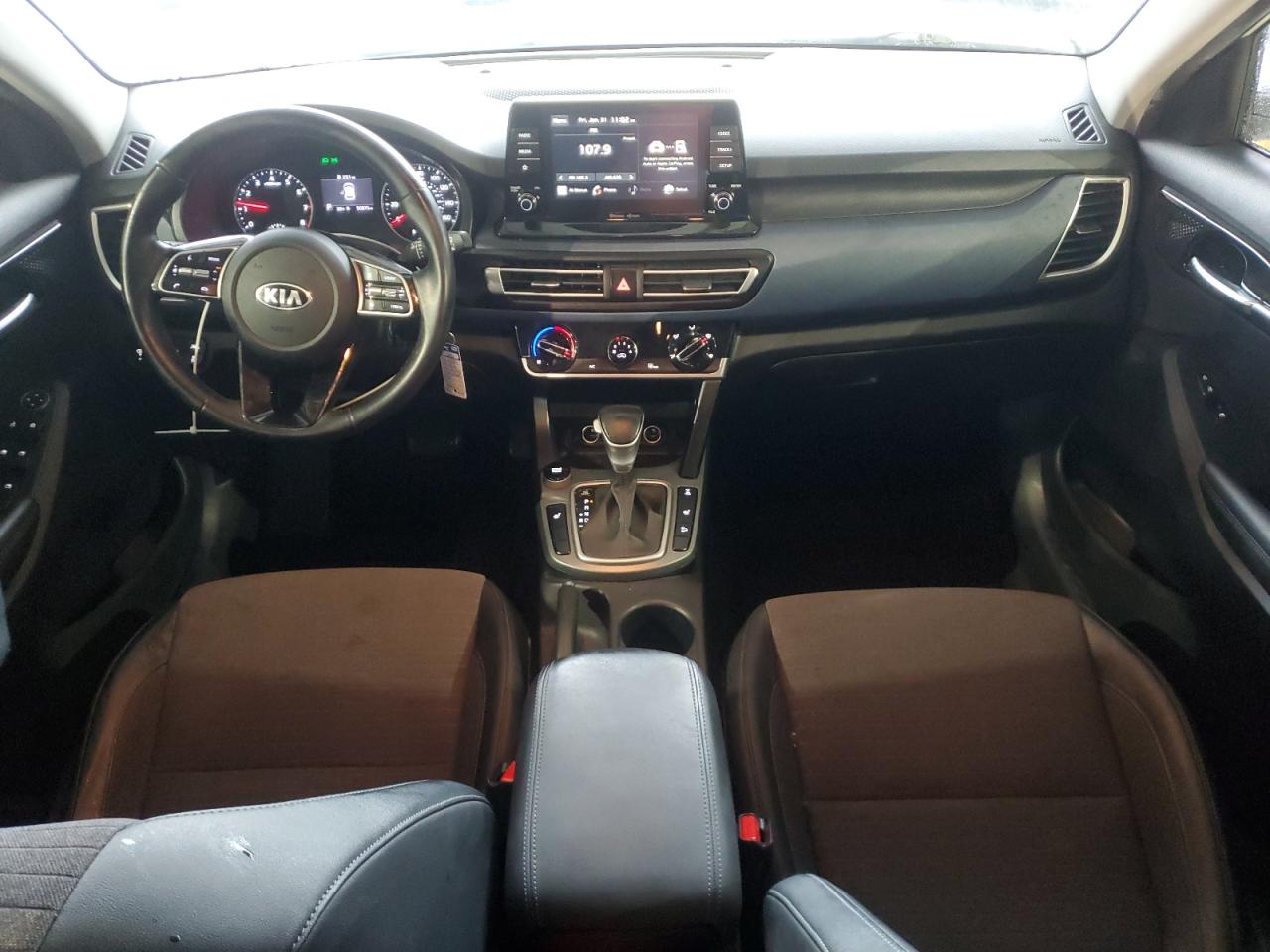 2021 Kia Seltos - Image 8