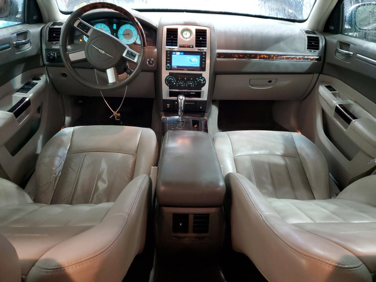 2010 Chrysler 300 - Image 8