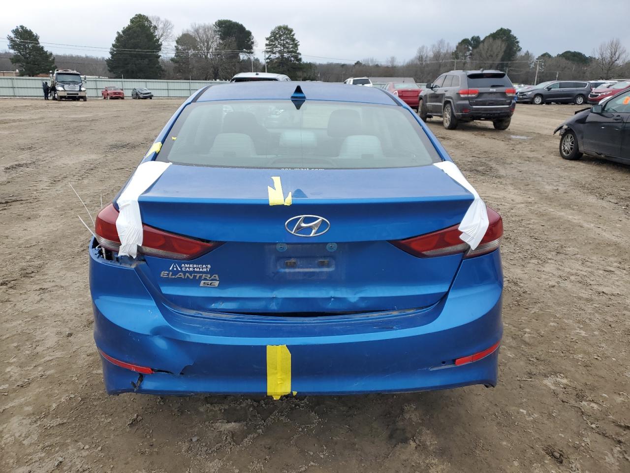 2017 Hyundai Elantra - Image 6
