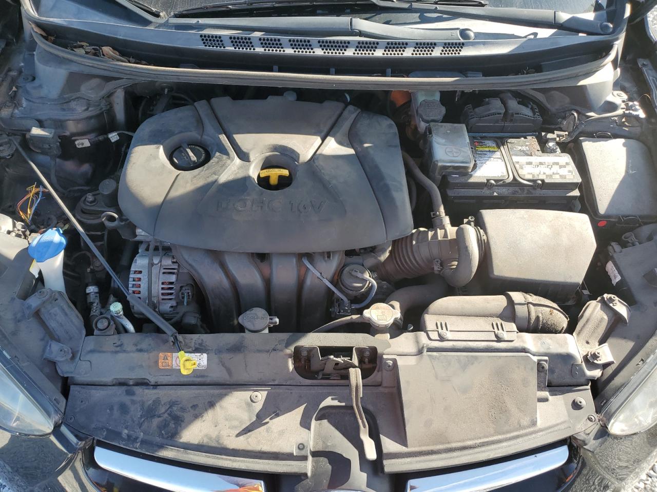 2016 Hyundai Elantra - Image 11