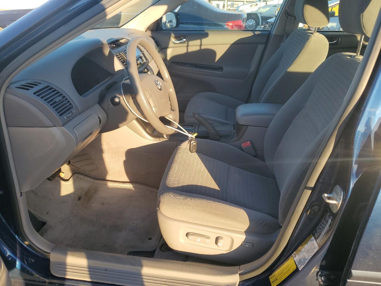 2005 Toyota Camry - Image 7