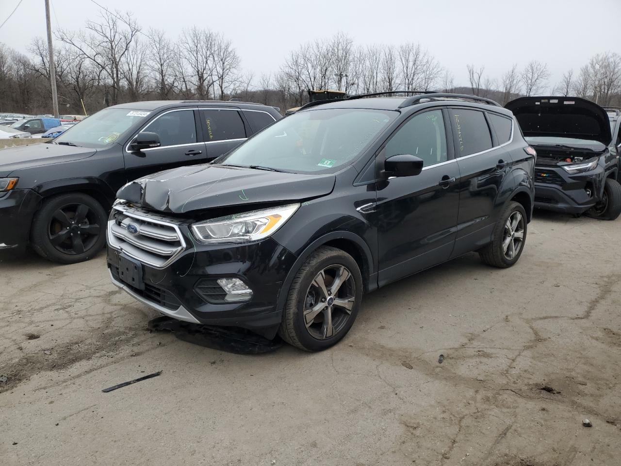 VIN 1FMCU9G91HUD37609 2017 FORD ESCAPE no.1