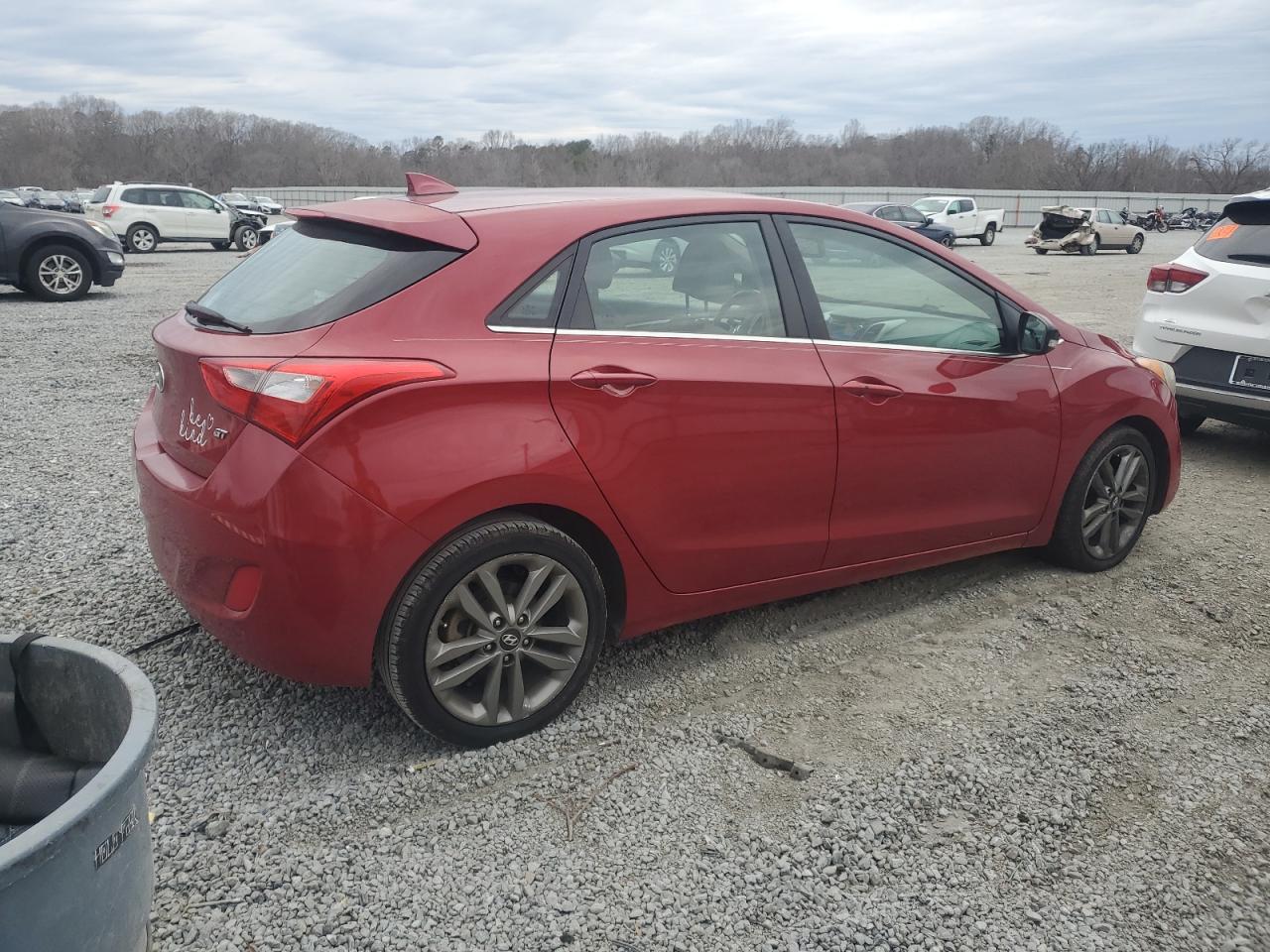 2016 Hyundai Elantra - Image 3