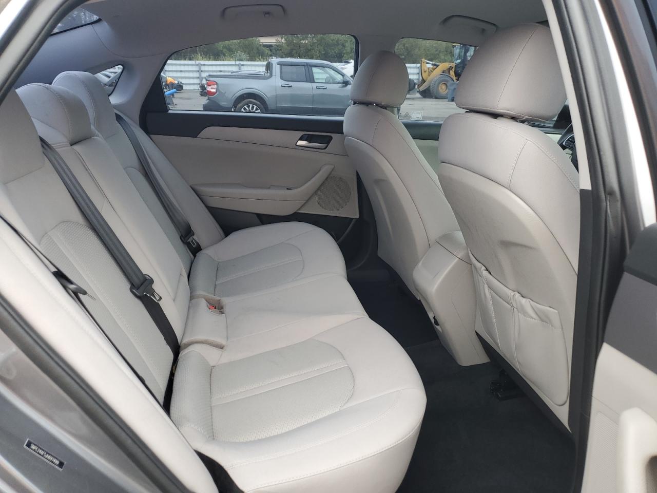 2018 Hyundai Sonata - Image 11