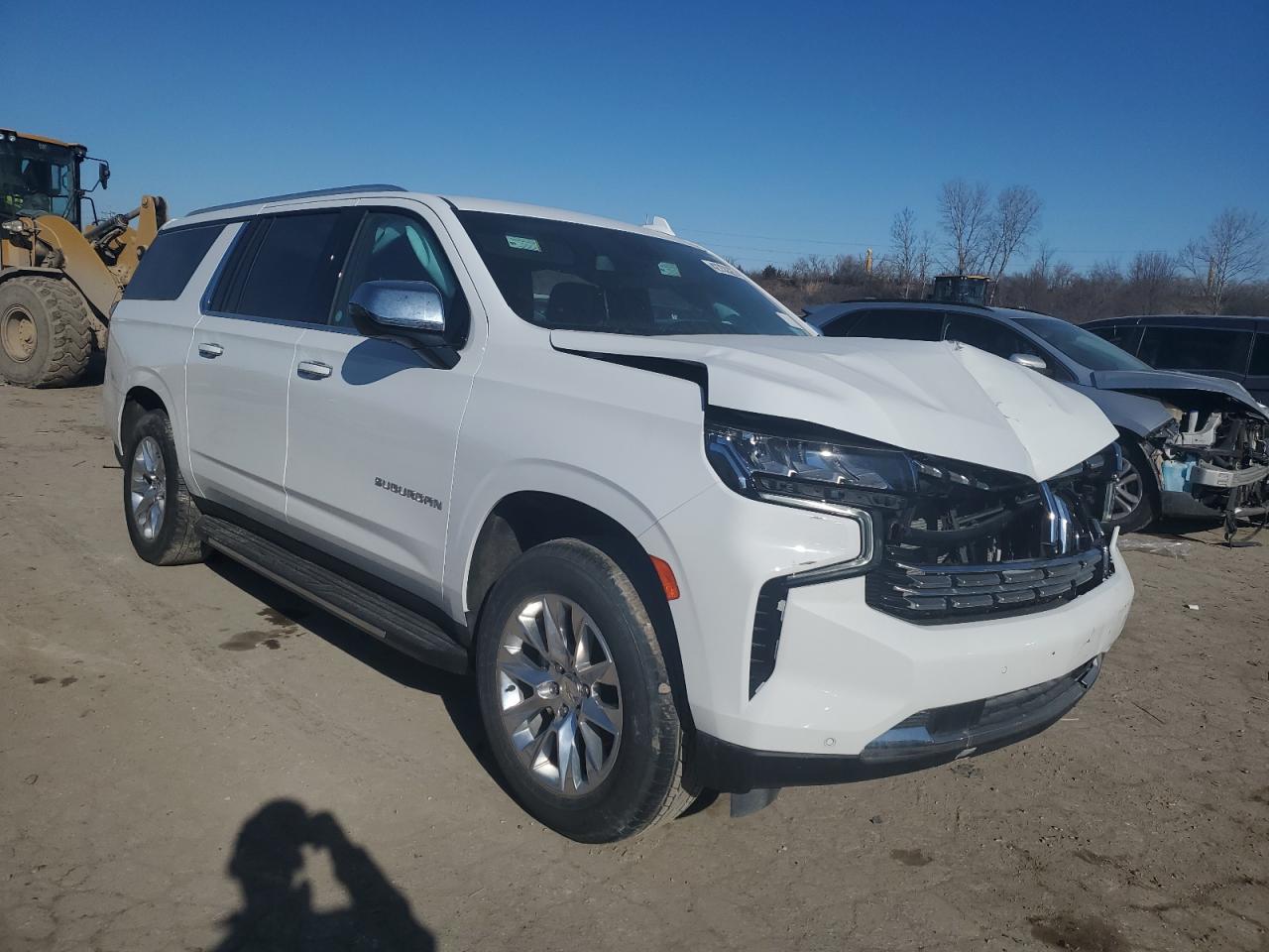 2023 Chevrolet Suburban - Image 4