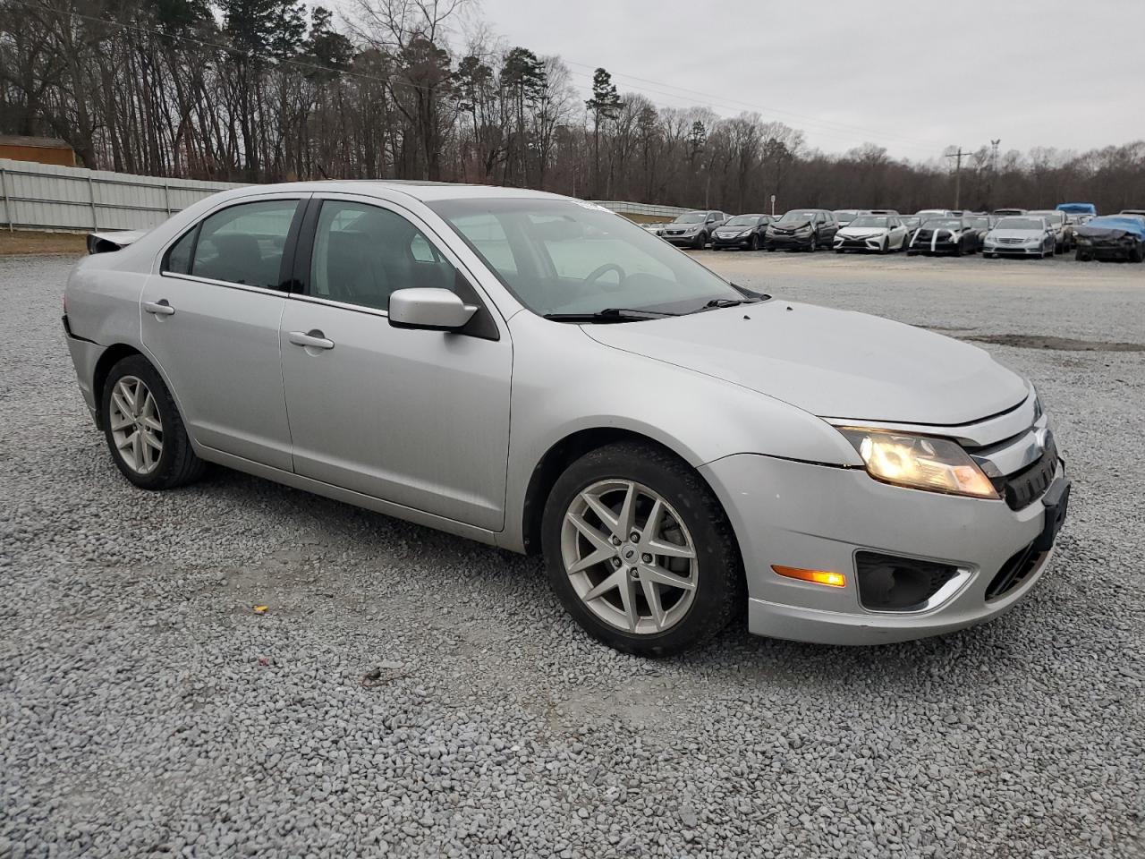 2010 Ford Fusion - Image 4