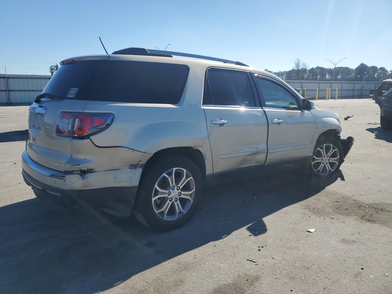 2013 GMC Acadia - Image 3
