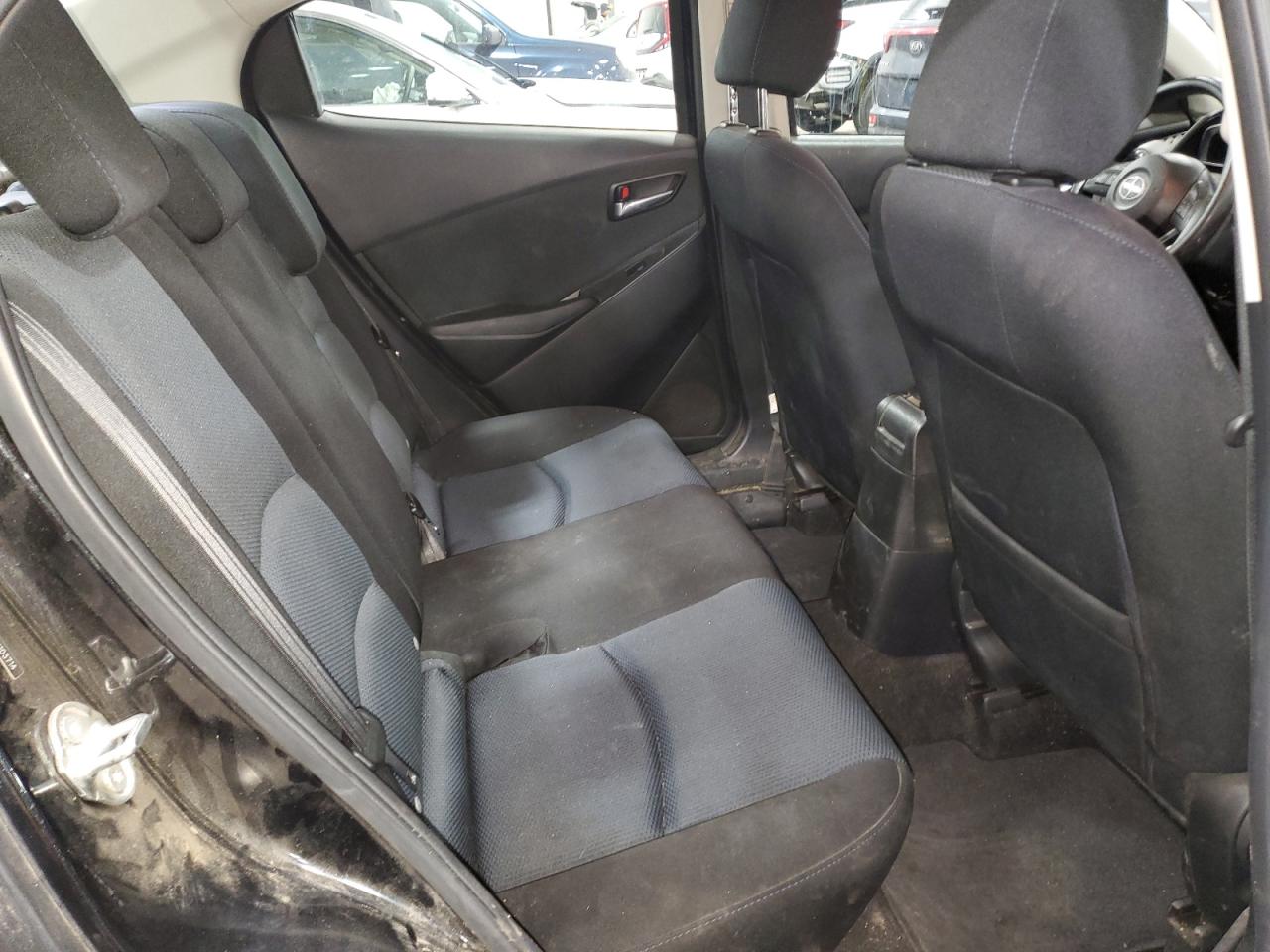 2016 Scion tC - Image 10