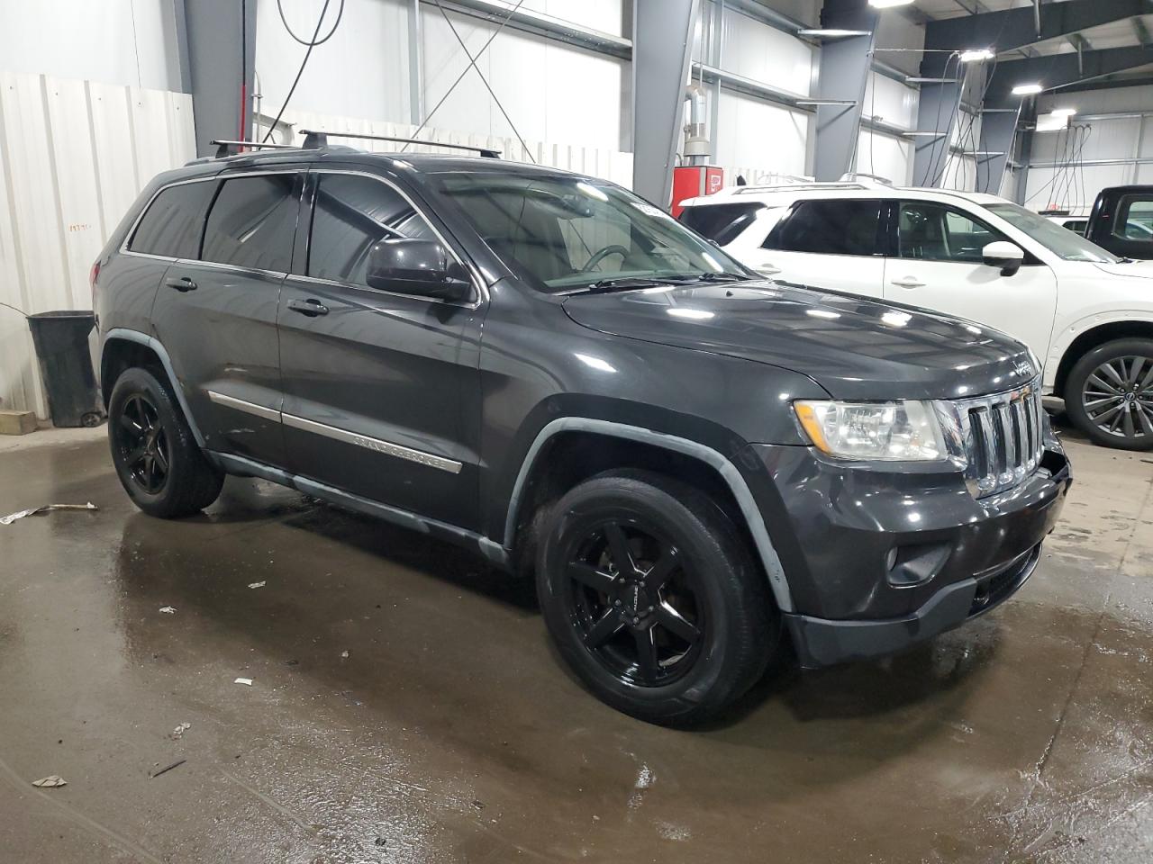 2011 Jeep Grand Cherokee - Image 4