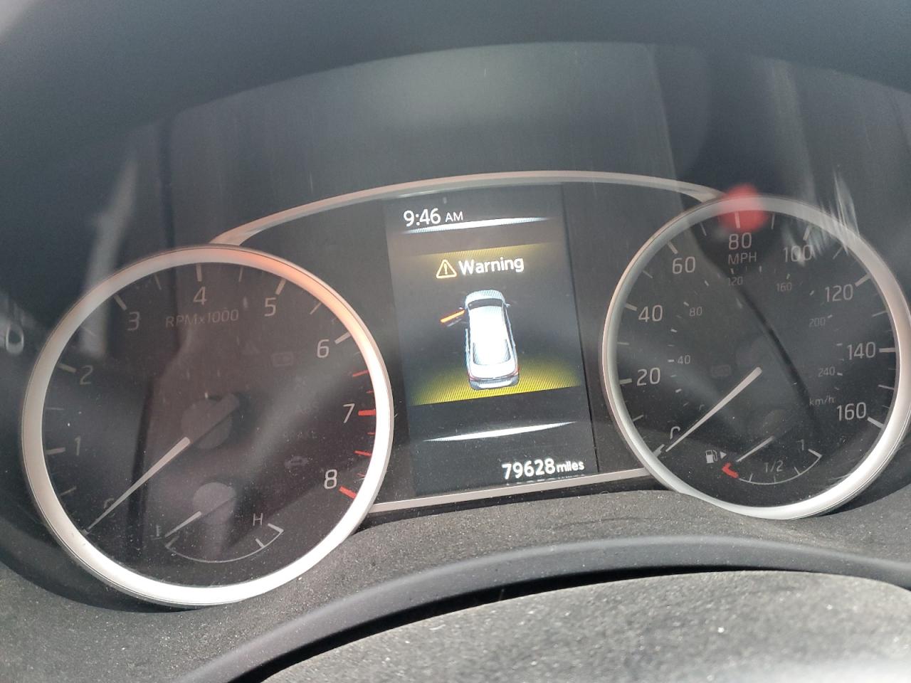 2017 Nissan Sentra - Image 9