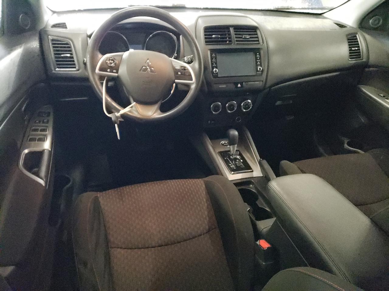 2019 Mitsubishi Outlander - Image 8