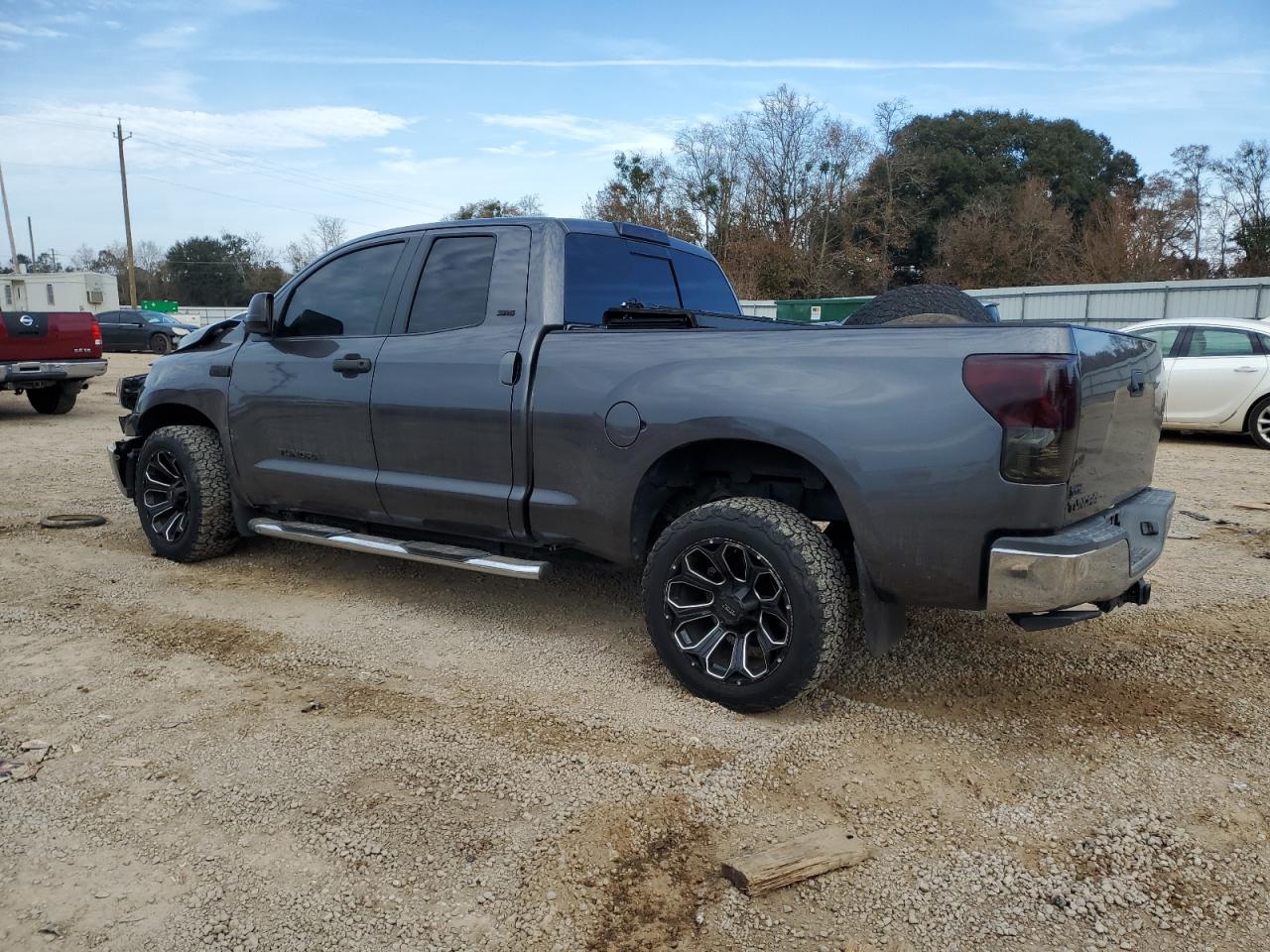 2013 Toyota Tundra - Image 2