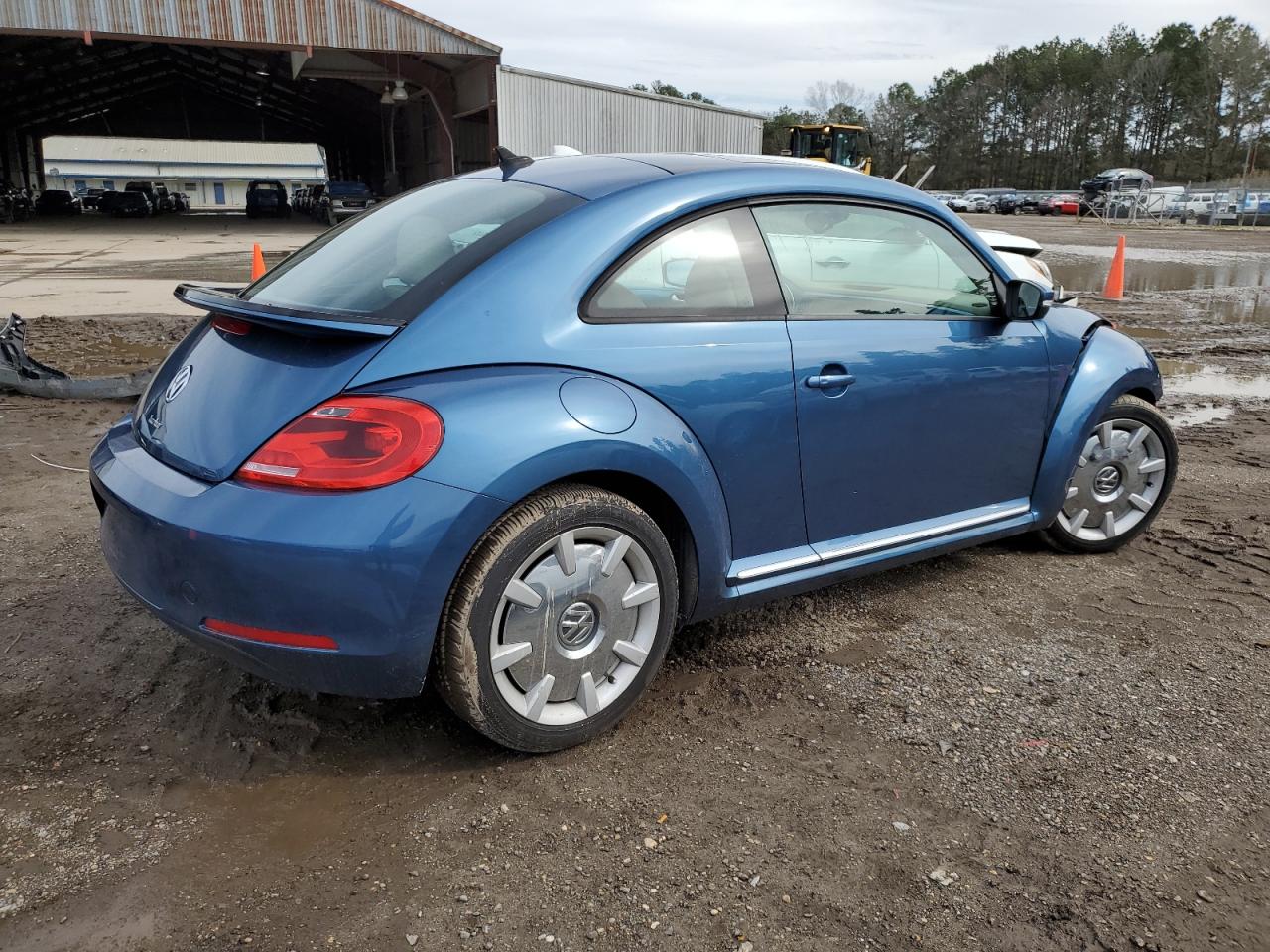 2016 Volkswagen Beetle - Image 3