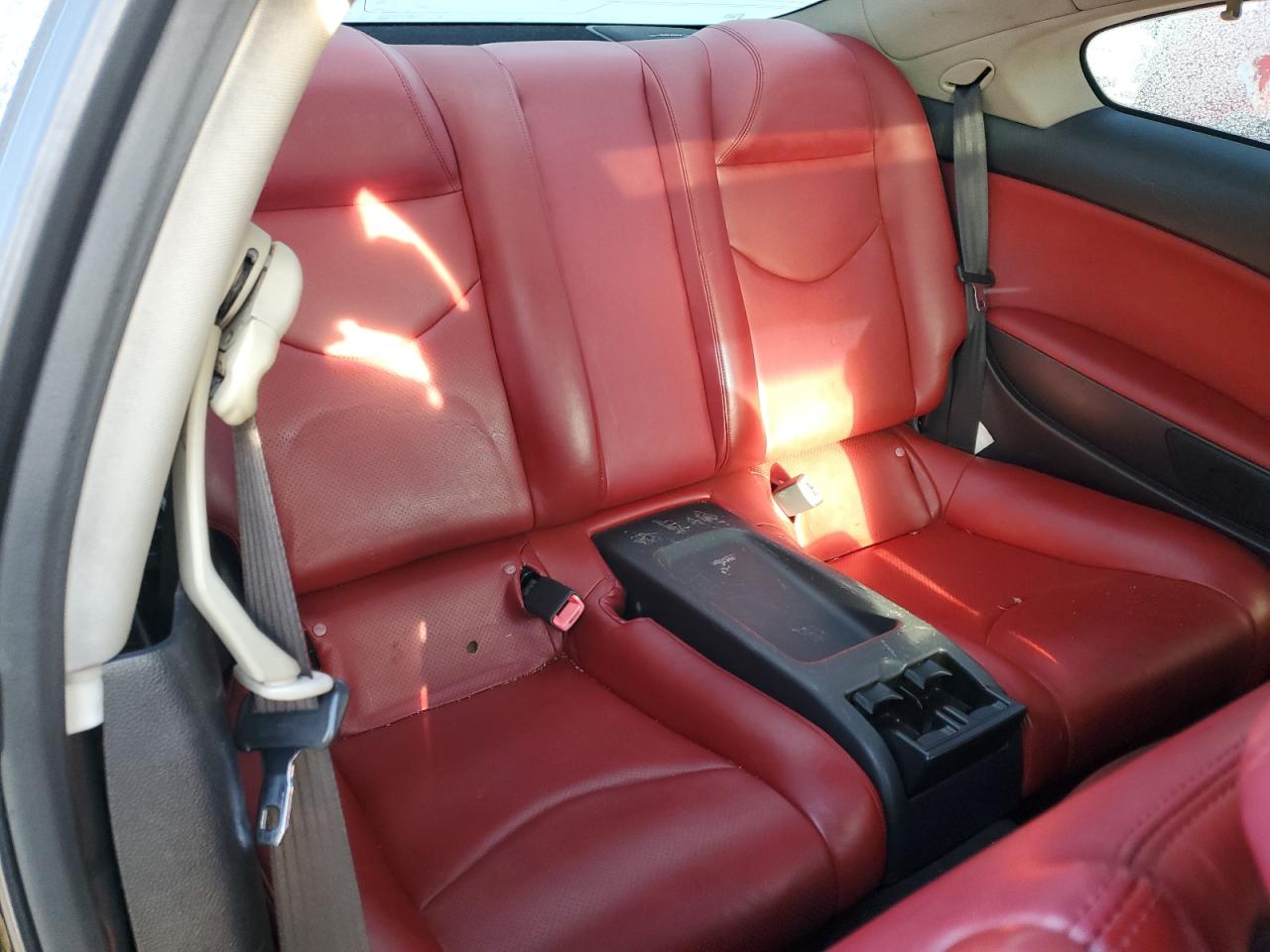 2011 Infiniti G - Image 10