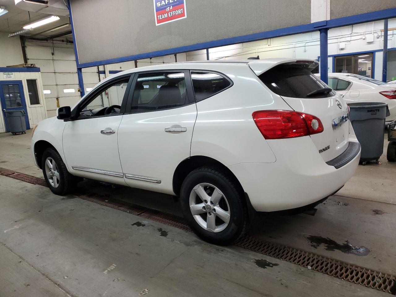 2013 Nissan Rogue - Image 2