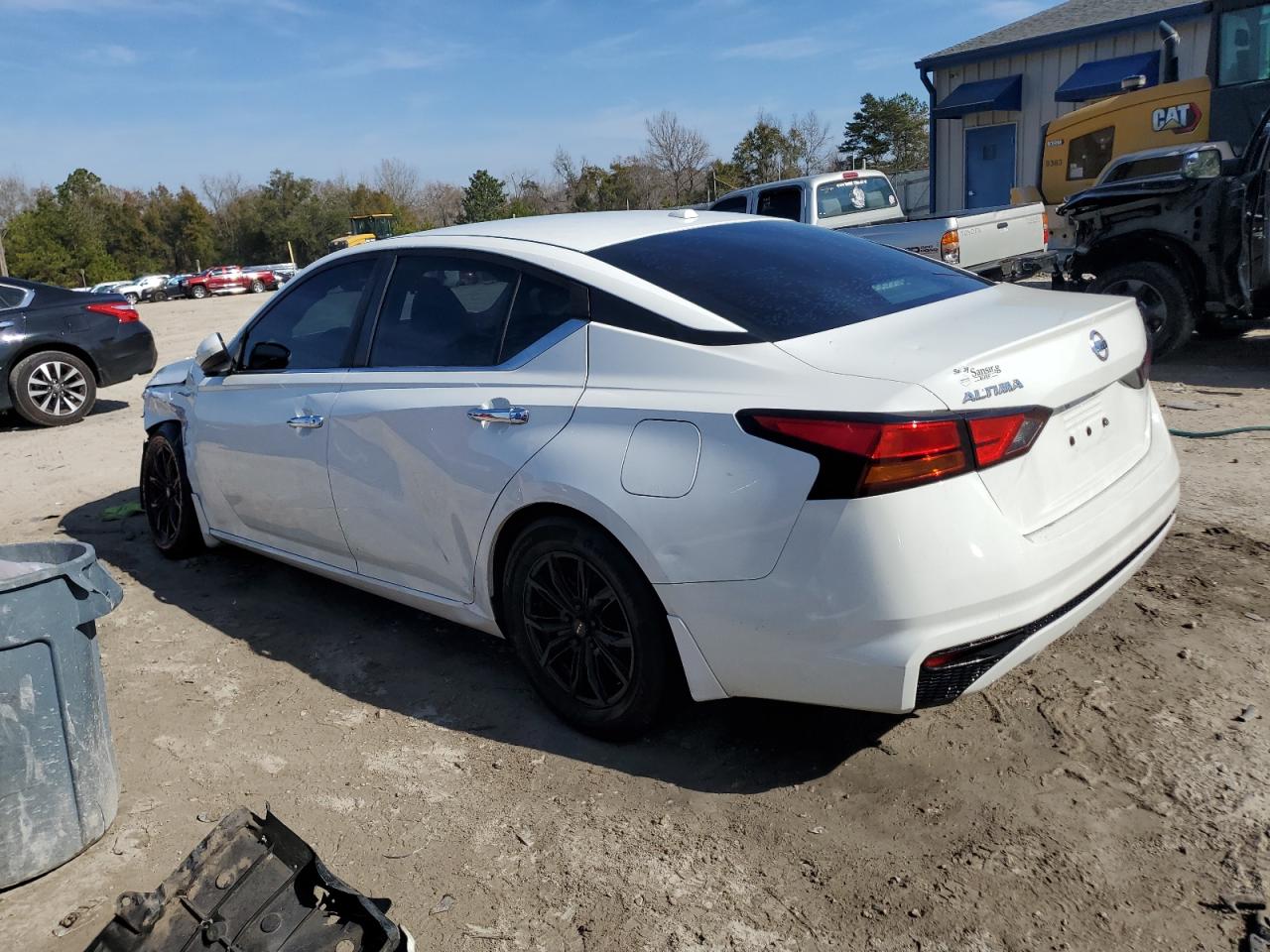 2019 Nissan Altima - Image 2