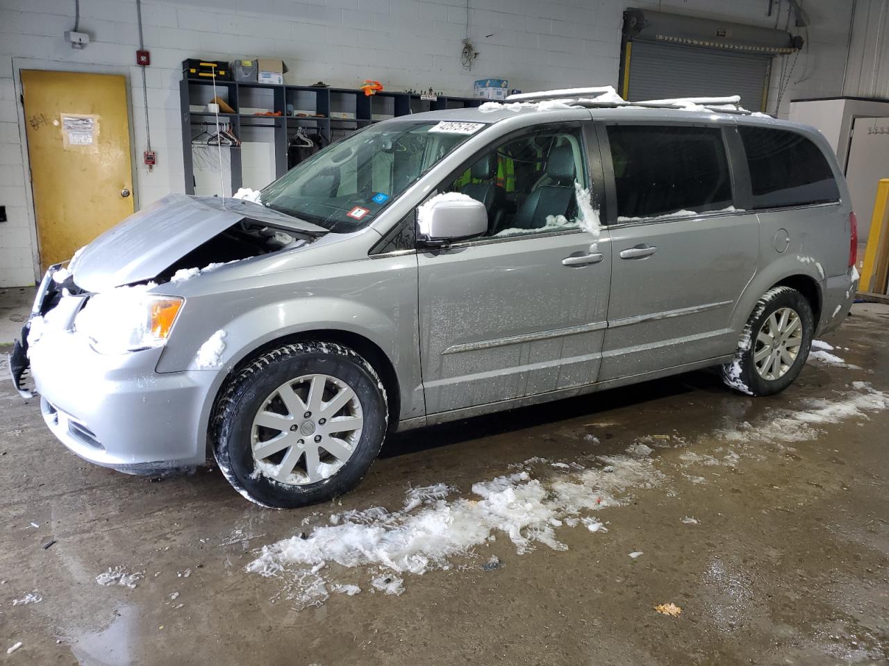 2014 Chrysler Town & Country - Image 1