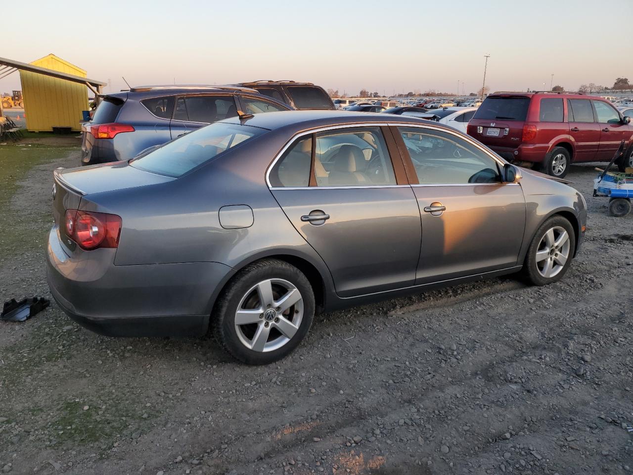 2008 Volkswagen Jetta - Image 3