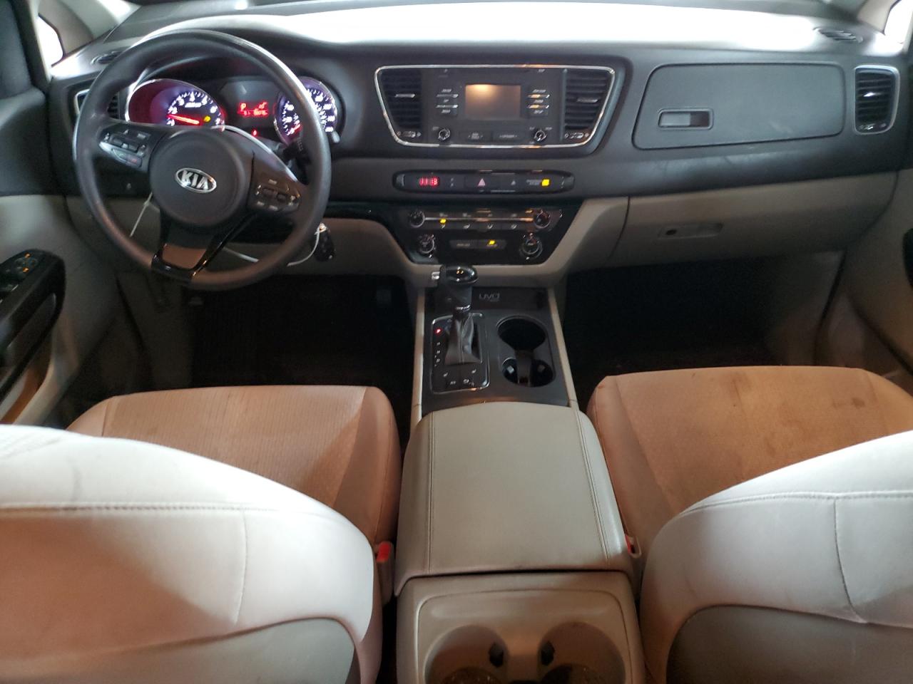 2016 Kia Sedona - Image 8