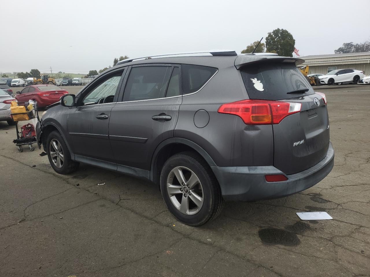 2015 Toyota RAV 4 - Image 2