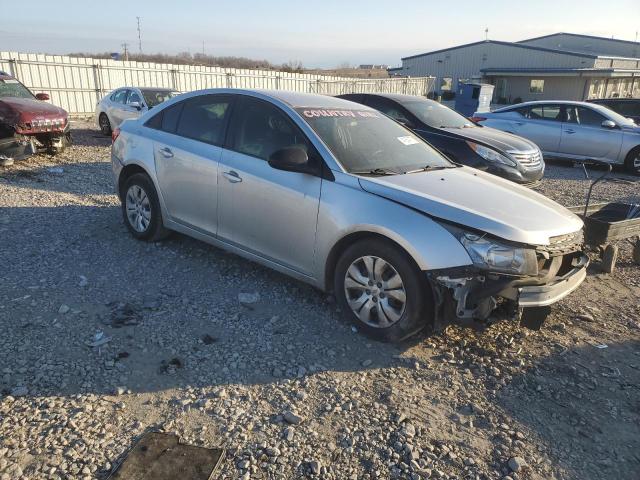 Sedans CHEVROLET CRUZE 2016 Srebrny