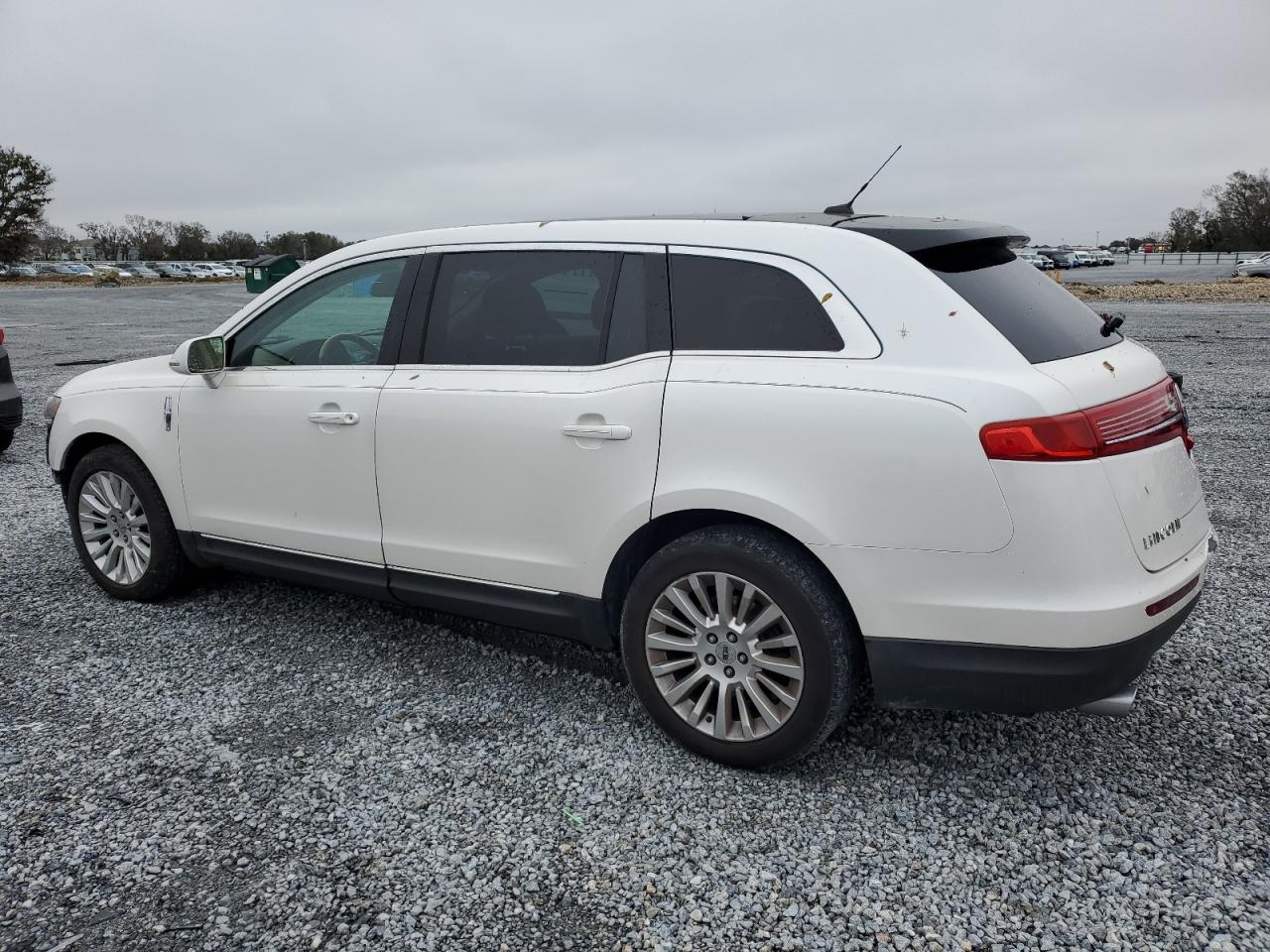 2011 Lincoln MKT - Image 2