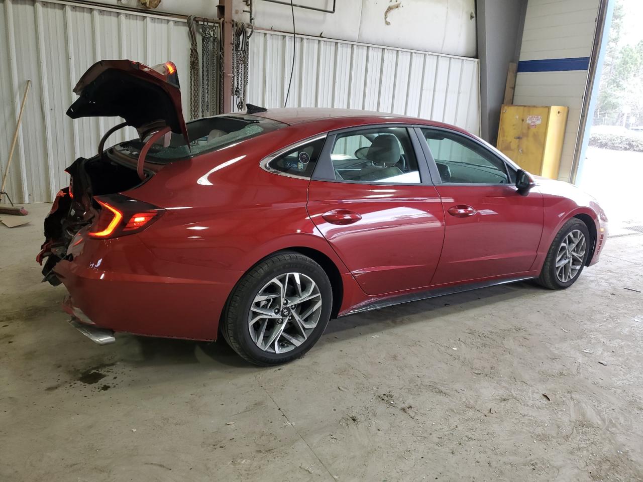 2023 Hyundai Sonata - Image 3