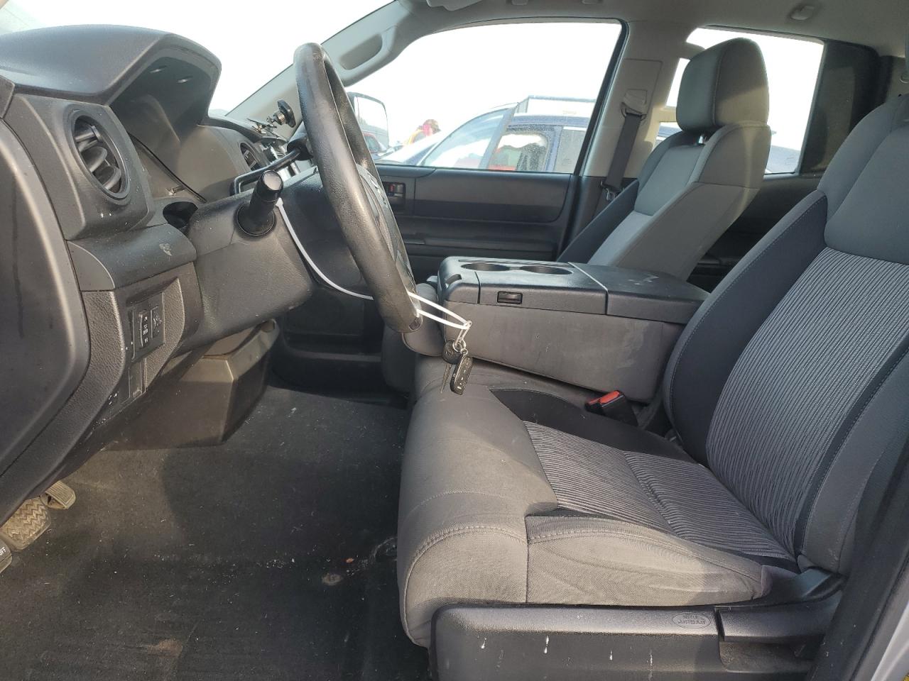 2014 Toyota Tundra - Image 7