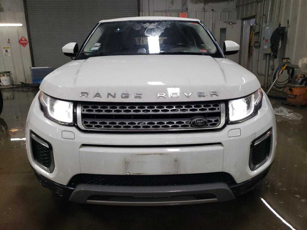 2017 Land Rover Range Rover - Image 5