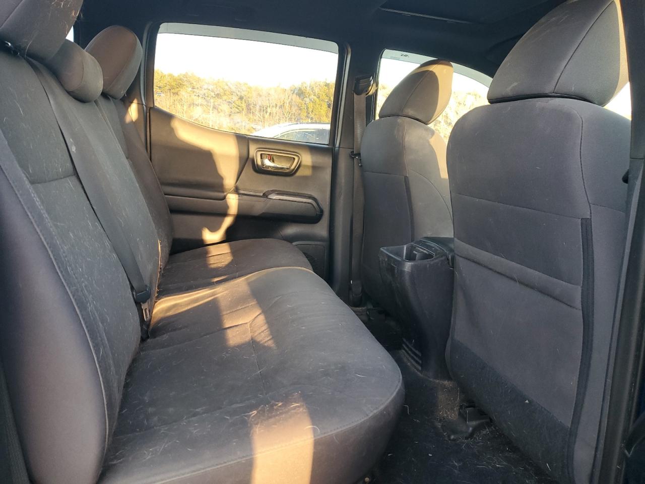 2016 Toyota Tacoma - Image 10