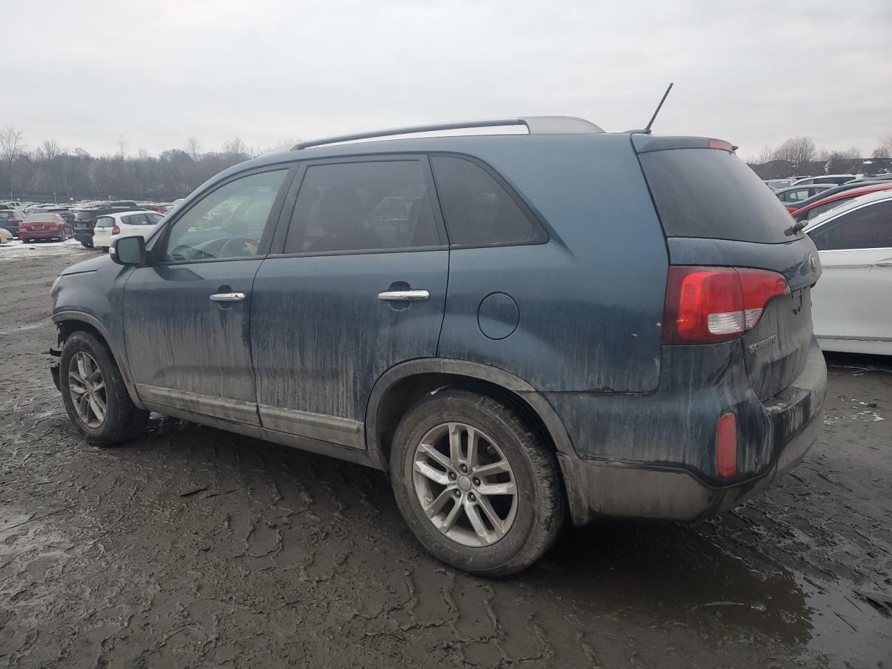 2015 Kia Sorento - Image 2