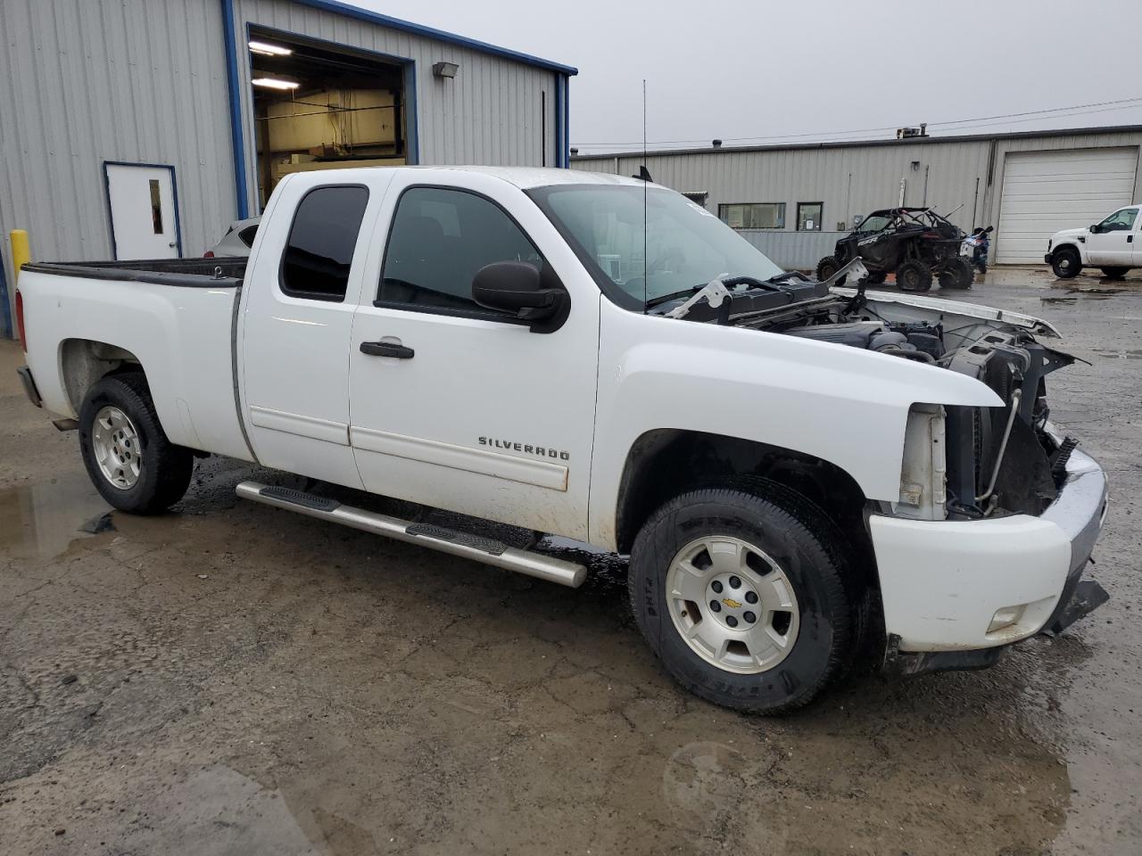 2011 Chevrolet Silverado - Image 4