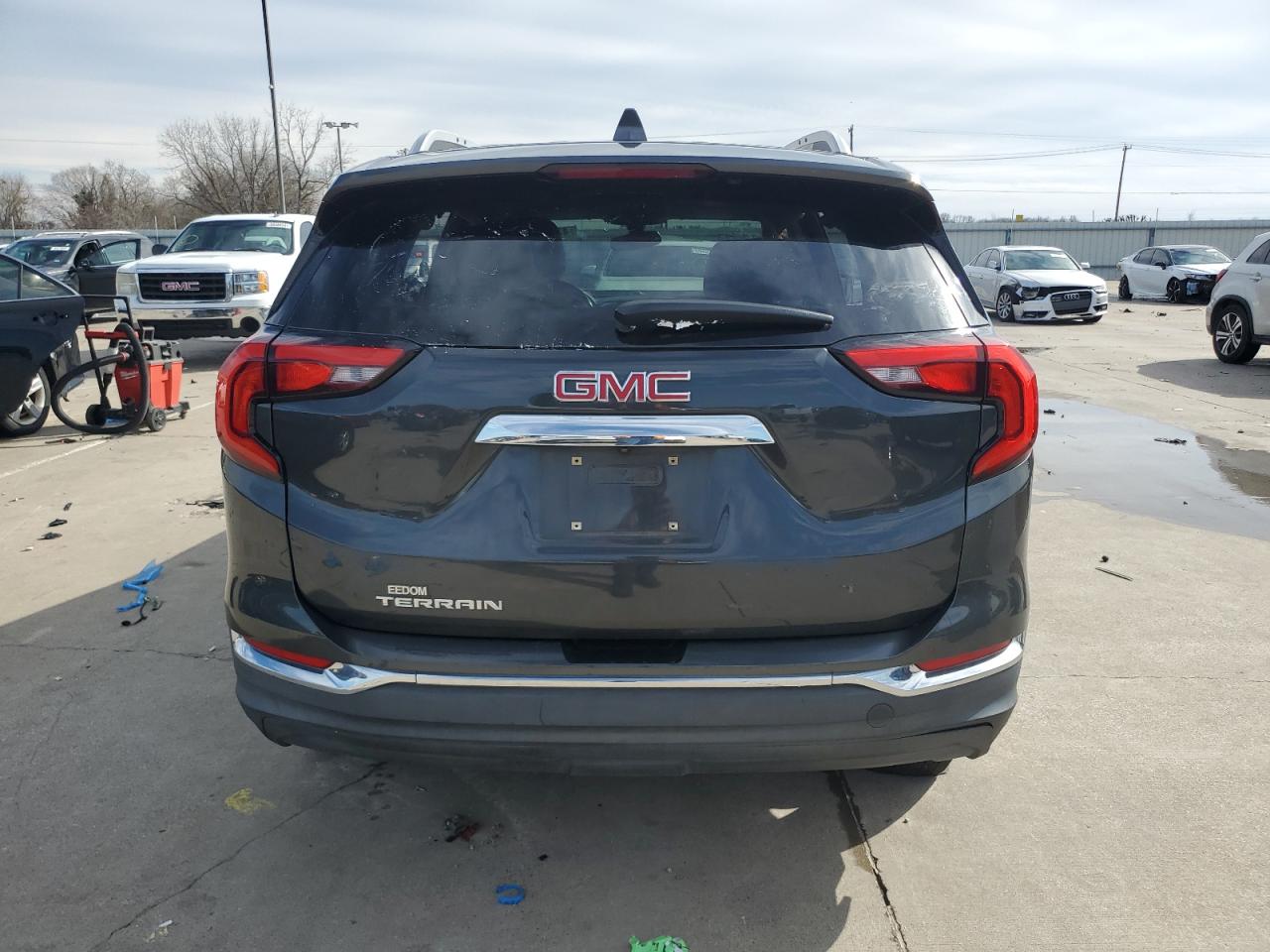 2018 GMC Terrain - Image 6