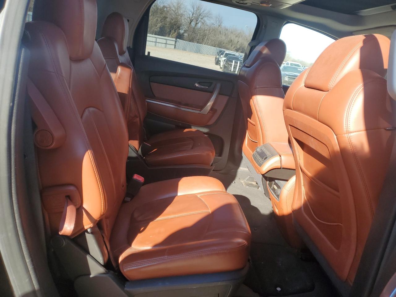 2008 GMC Acadia - Image 11