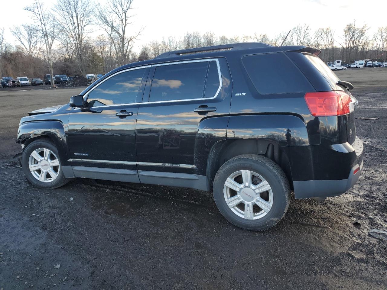 2015 GMC Terrain - Image 2