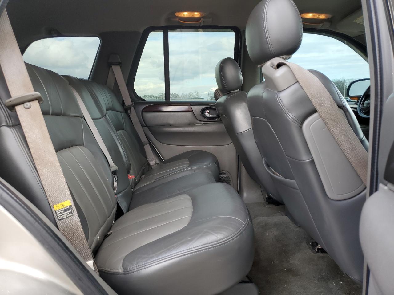2003 GMC Envoy - Image 11