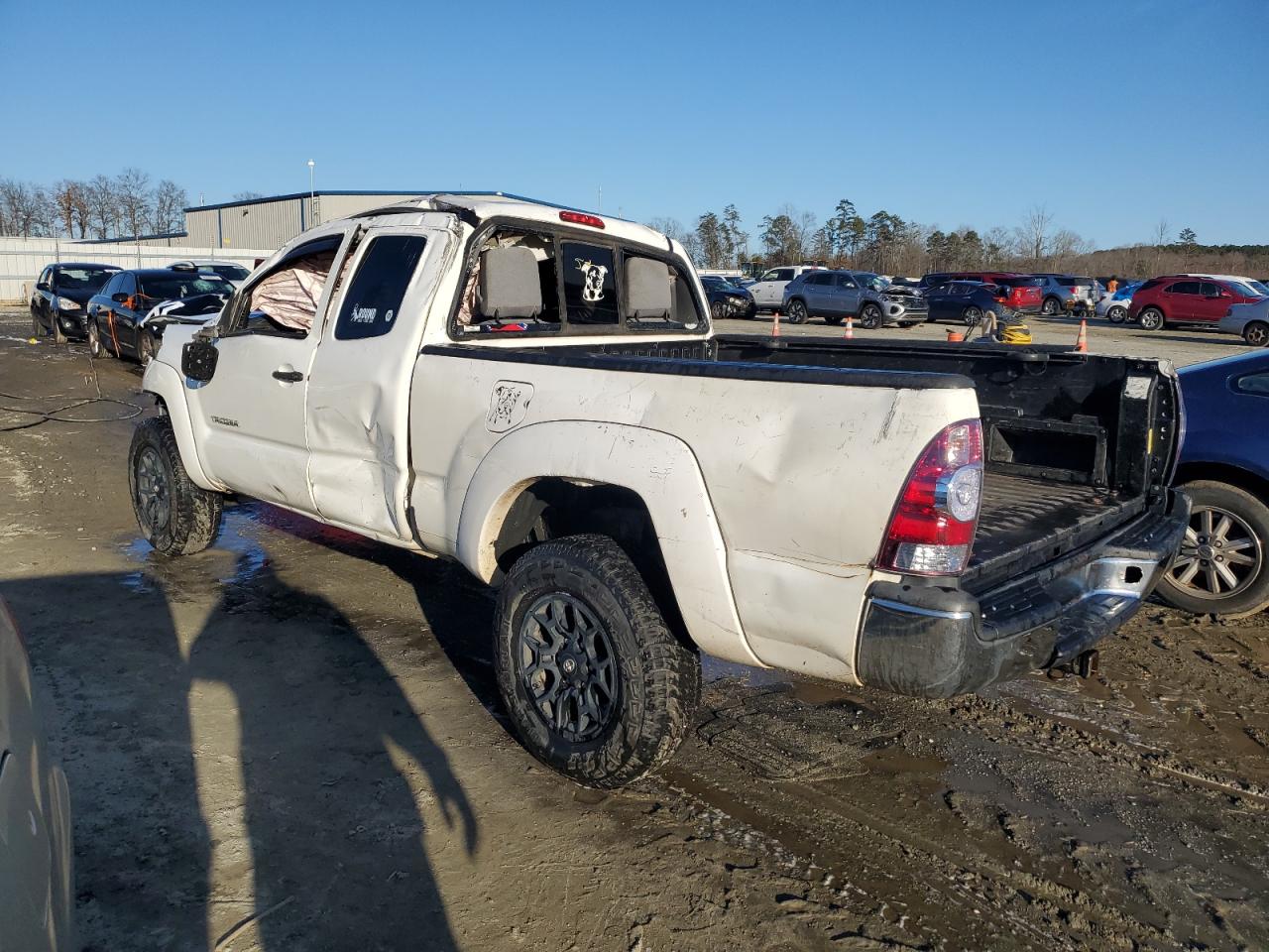 2013 Toyota Tacoma - Image 2