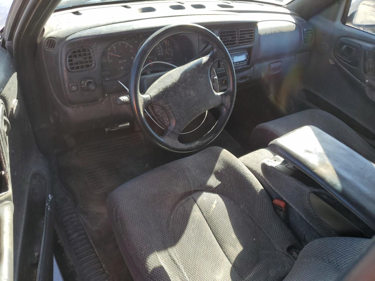 1998 Dodge Dakota - Image 8